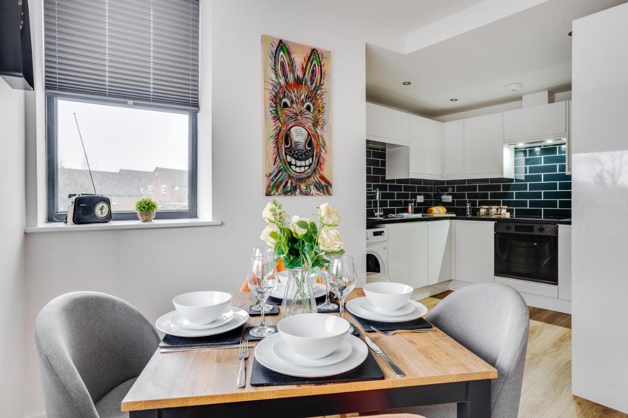 Victoria Home - 2 Bedroom Wi-Fi Parking Workers Хайд Экстерьер фото