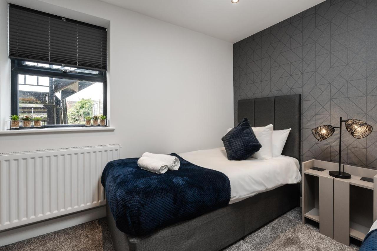 Victoria Home - 2 Bedroom Wi-Fi Parking Workers Хайд Экстерьер фото